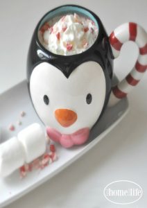 homemade peppermint white mocha via firsthomelovelife.com