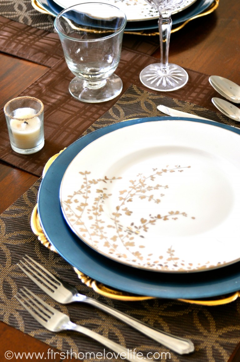 How to Set a Holiday Table