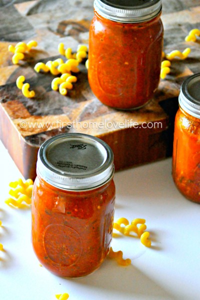 perfect crockpot marinara recipe via firsthomelovelife.com