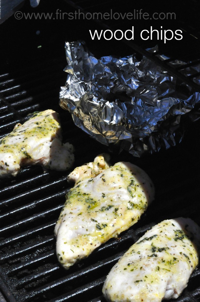 These grilled chicken skewers with homemade tzatziki are the perfect light dinner to kick start your grilling season! Yum yum yum! 