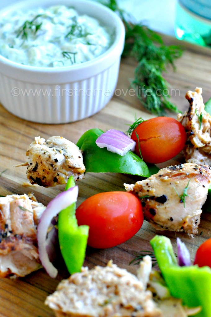 These grilled chicken skewers with homemade tzatziki are the perfect light dinner to kick start your grilling season! Yum yum yum! 