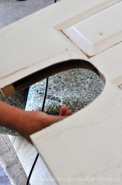 Keep your cat's litter box hidden but easily accessible with this DIY Cat Potty Door cut out!