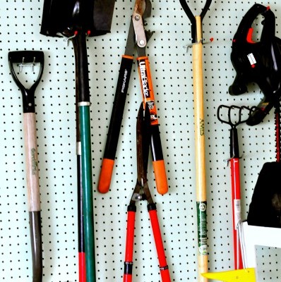 Garage Organization: Yard Tools
