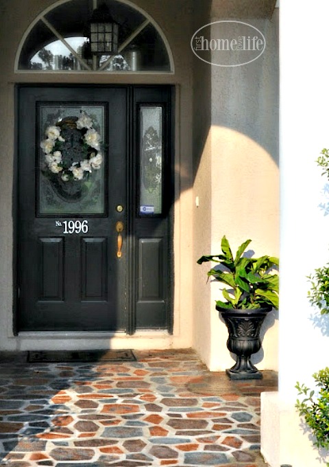 Spray painted stone walkway via firsthomelovelife.com