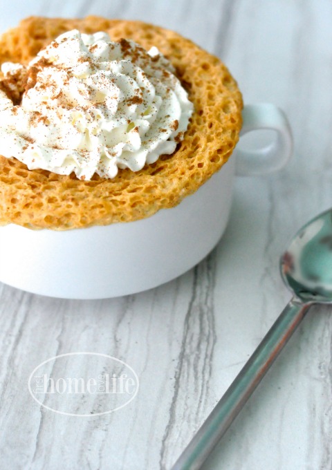 Easy pumpkin spice mug cake via firsthomelovelife.com