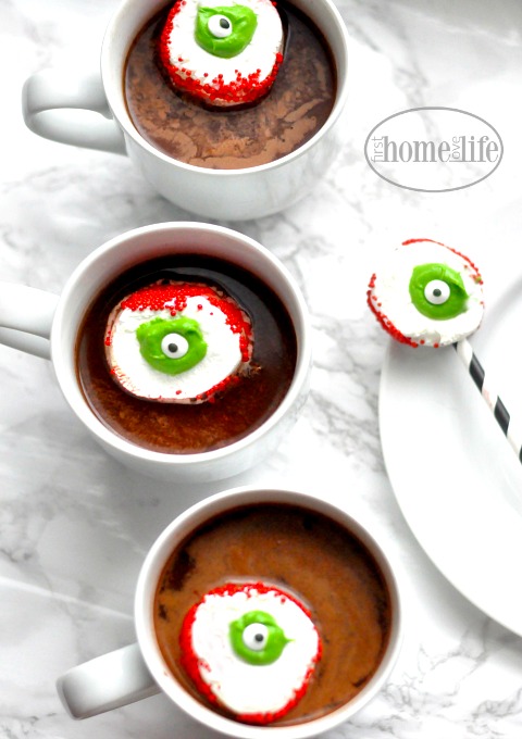 halloween treat idea for hot cocoa- marshmallow eyeballs via firsthomelovelife.com
