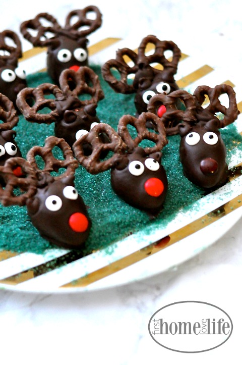 Reindeer Strawberries - First Home Love Life