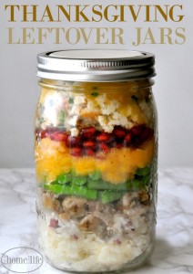 Send your guests home with this easy to reheat Thanksgiving leftover mason jars! via firsthomelovelife.com