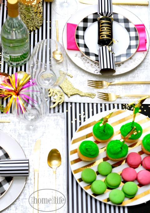 Celebrate the season with your closest girlfriends by throwing a Kate Spade inspired holiday party