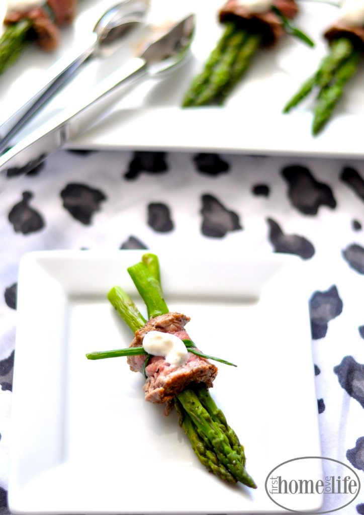 filet wrapped asparagus appetizer | perfect finger food for the holidays via firsthomelovelife.com