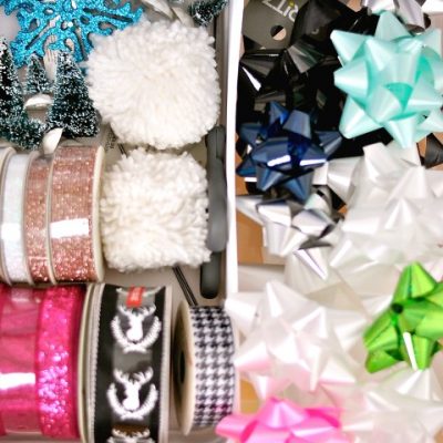 https://www.firsthomelovelife.com/wp-content/uploads/2016/12/how-to-store-loose-bows-and-ribbon-via-firsthomelovelife.com_-400x400.jpg