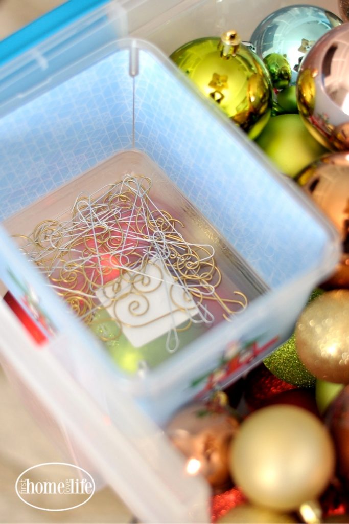 Christmas storage solutions - how to organize your Christmas ornaments via firsthomelovelife.com