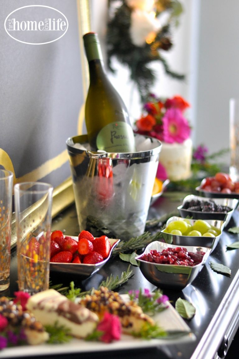 Holiday Entertaining Idea | Bubbly Bar