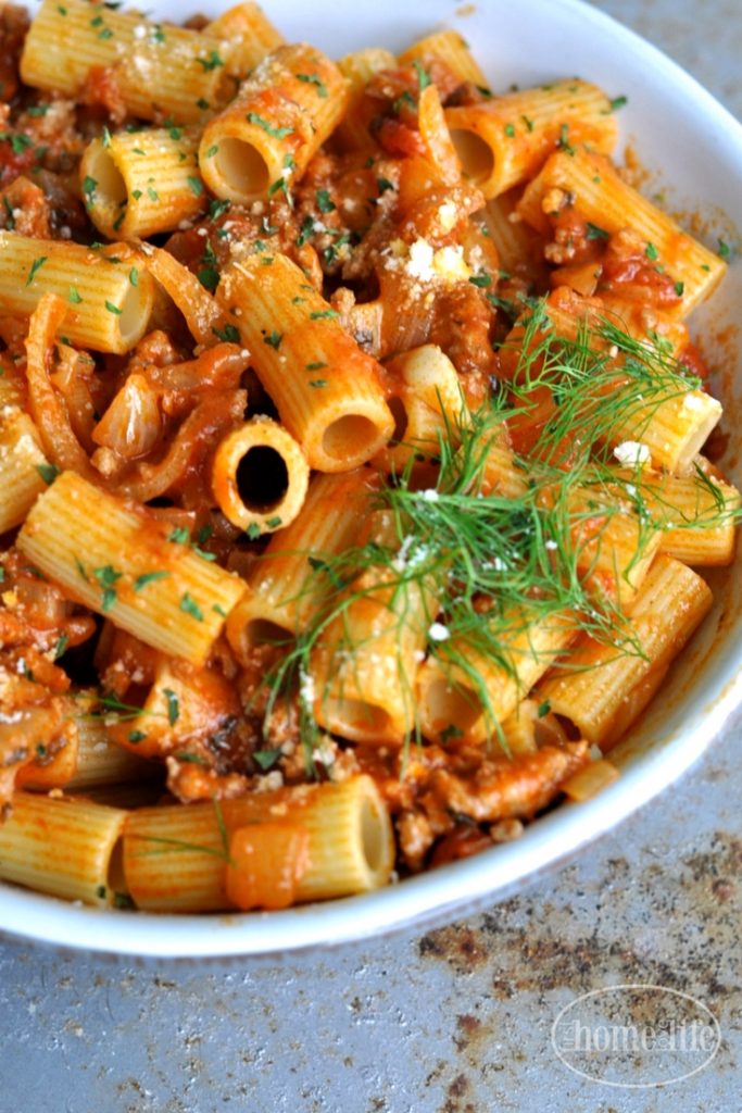 Creamy Rigatoni with ground sausage and fennel via firsthomelovelife.com